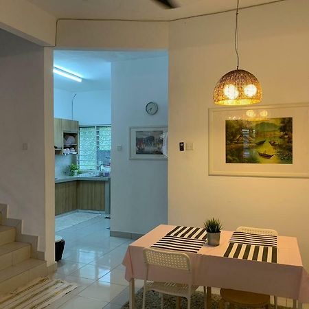 Home Sweet Home Semenyih Exterior photo